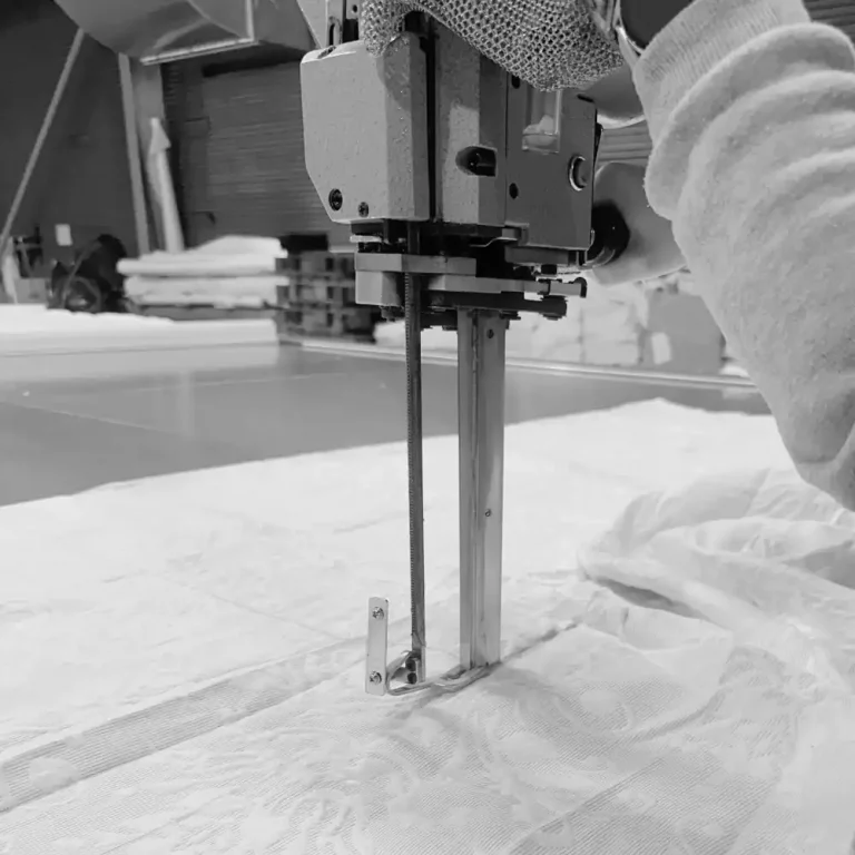 Produktionsstätte - Große Nähmaschine