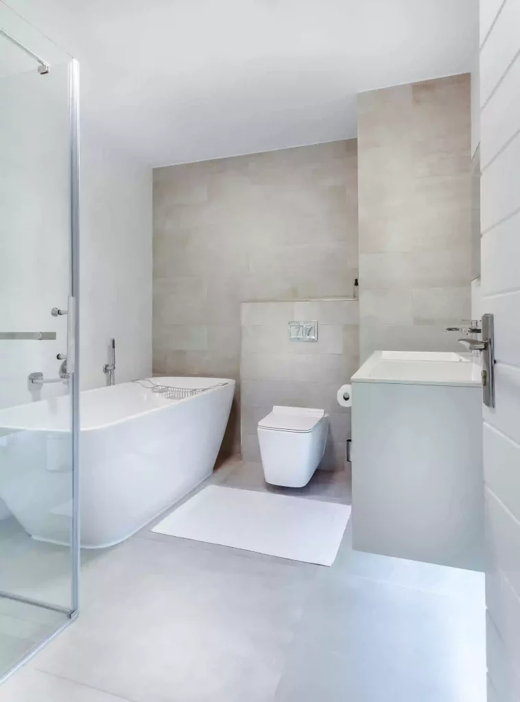 Einschickes hochwertiges Hotel-Badezimmer